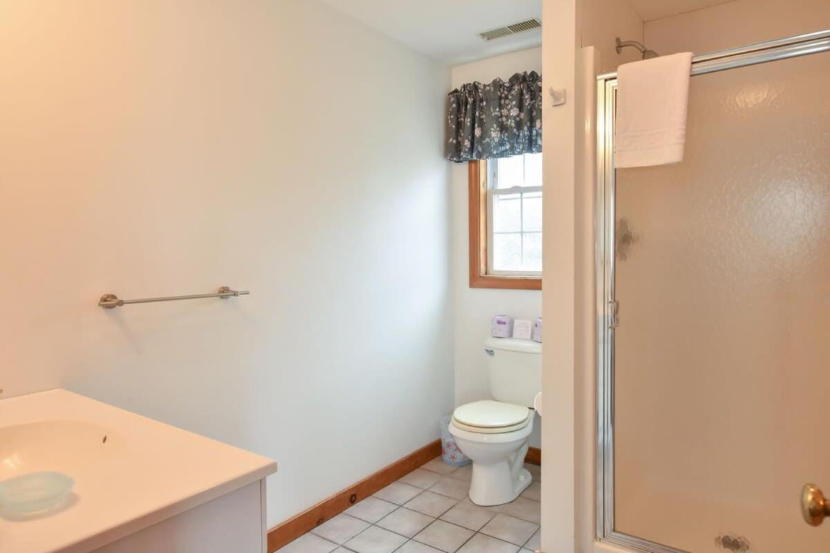 12216 - Beautiful Views Of Cape Cod Bay Access To Private Beach Easy Access To P-Town Truro Bagian luar foto