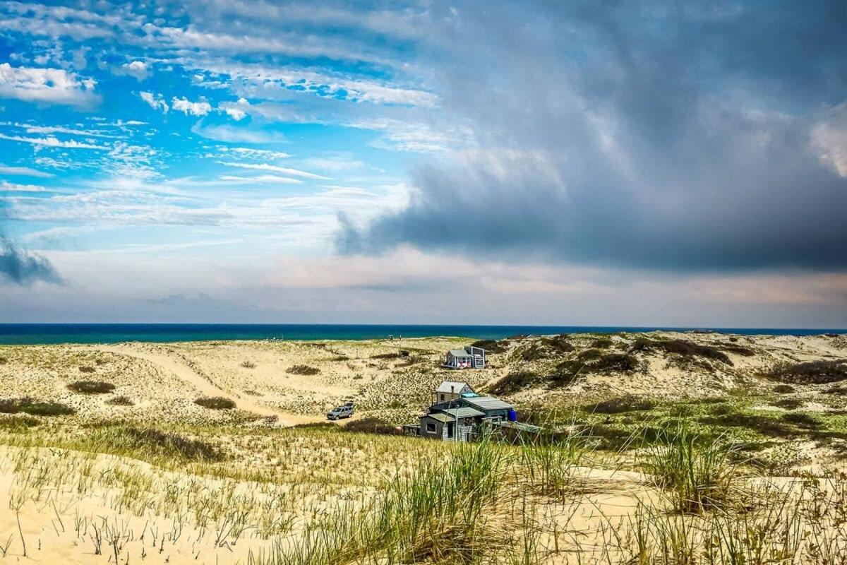 12216 - Beautiful Views Of Cape Cod Bay Access To Private Beach Easy Access To P-Town Truro Bagian luar foto