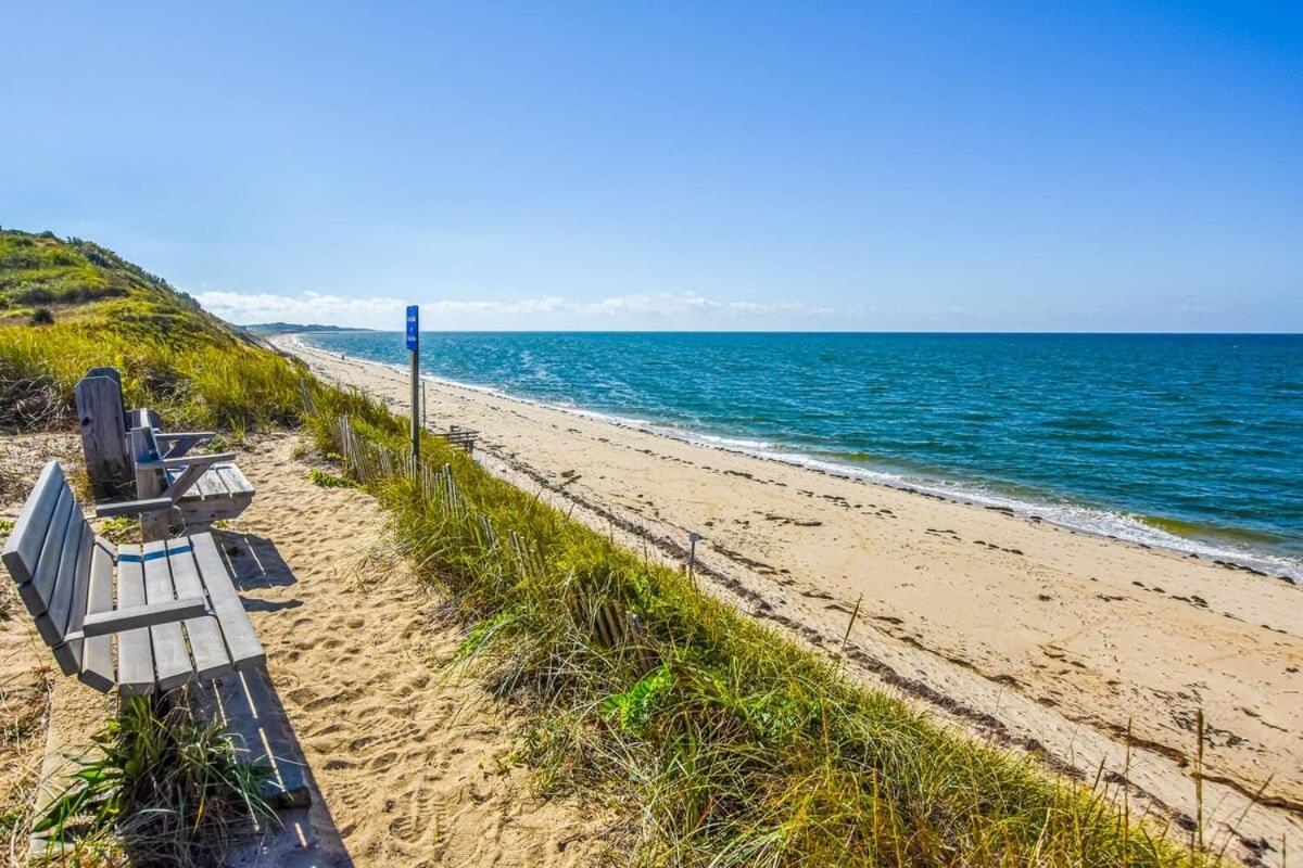 12216 - Beautiful Views Of Cape Cod Bay Access To Private Beach Easy Access To P-Town Truro Bagian luar foto